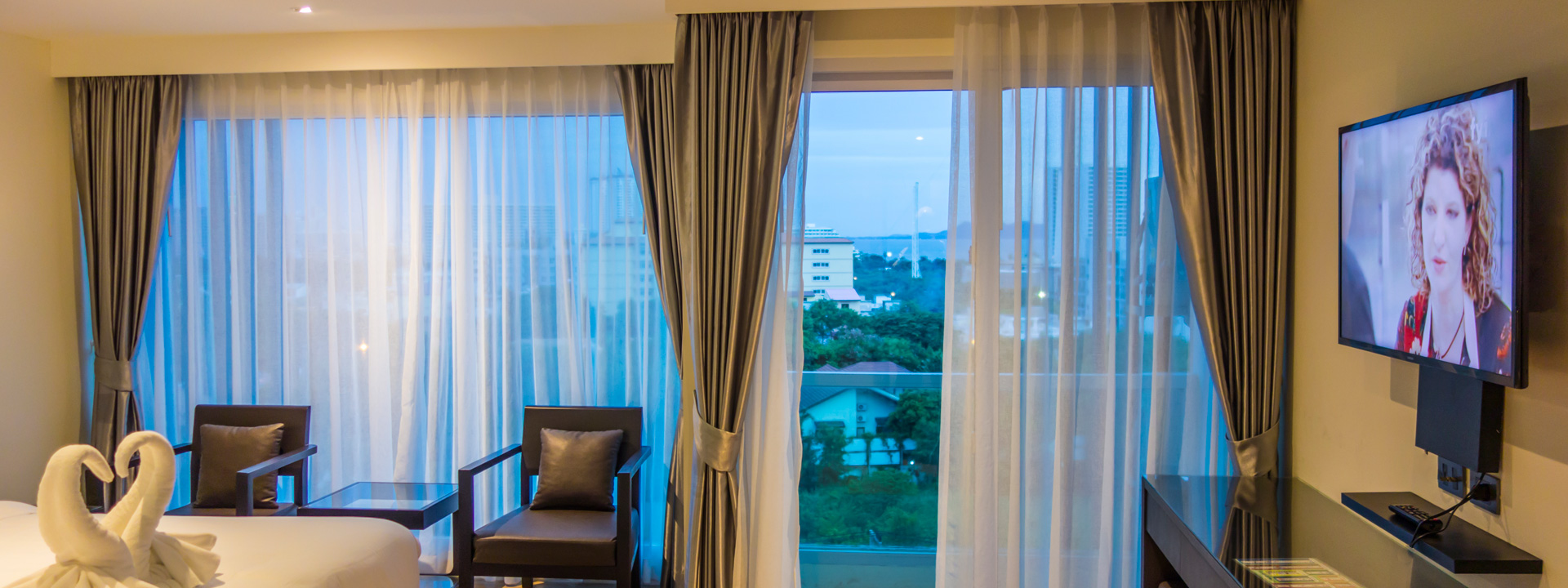 40 inch UHD Smart TV in rooms of Unique Regency Hotel, Pattaya.